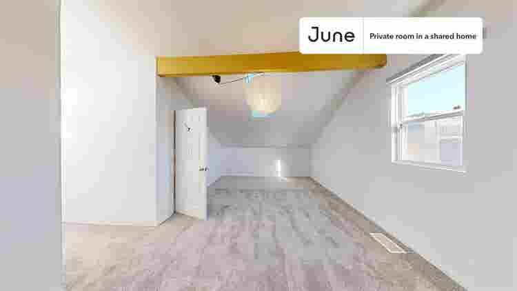 3 BR in Chicago