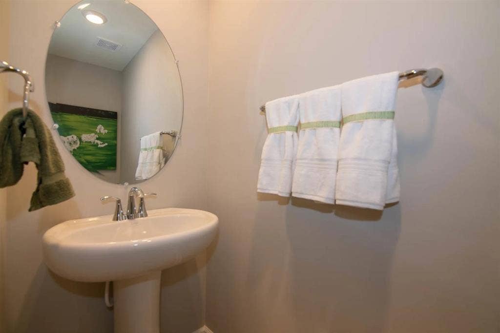Townhouse Room For Rent