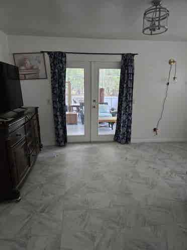 Beautiful Room in Peaceful Home
