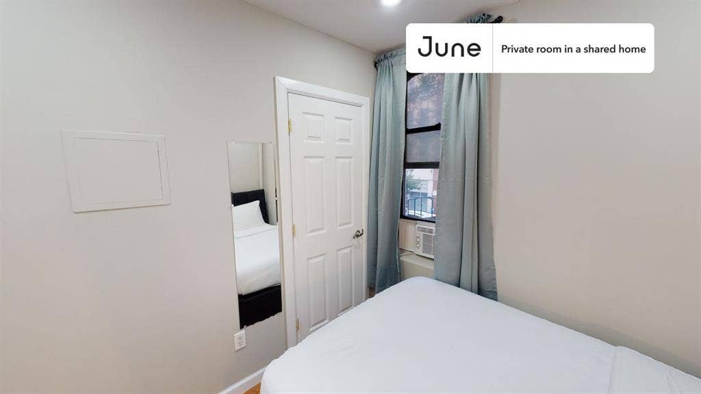 3 BR in New York City