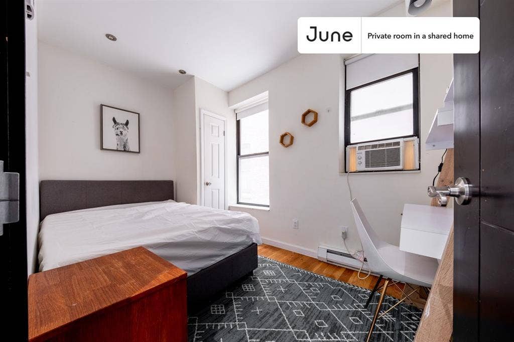 2 BR in New York City