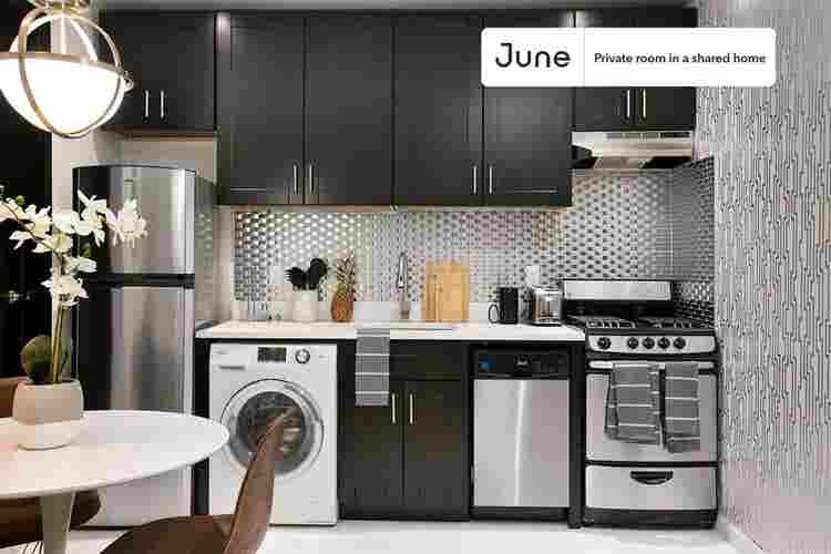 2 BR in New York City
