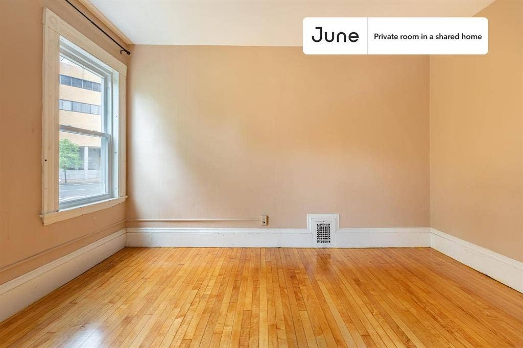 6 BR in Boston