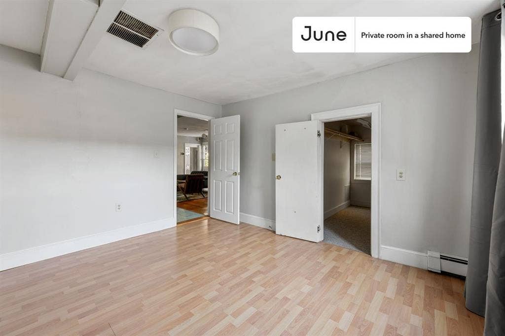 2 BR in Boston