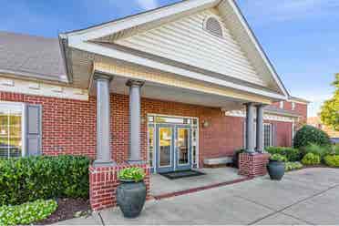 SOCIAL BLUE APARTMENTS (Sub-Lease)