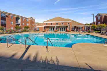 SOCIAL BLUE APARTMENTS (Sub-Lease)