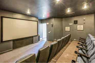 SOCIAL BLUE APARTMENTS (Sub-Lease)