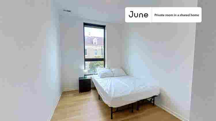 4 BR in Chicago