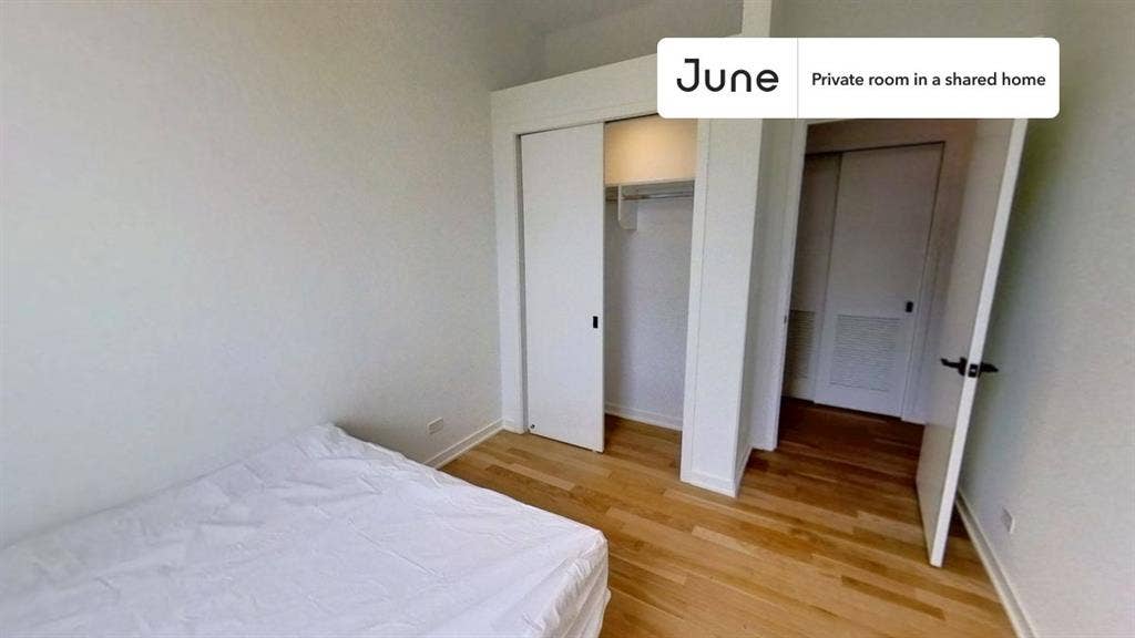 4 BR in Chicago