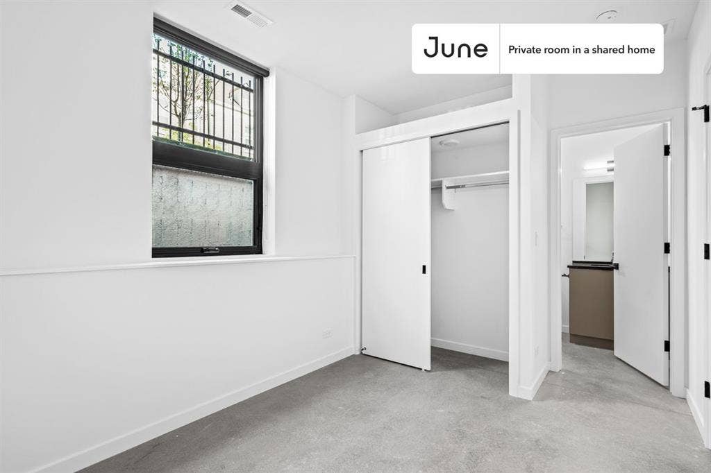 4 BR in Chicago