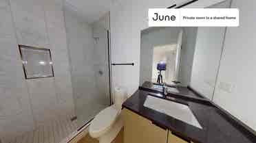 4 BR in Chicago