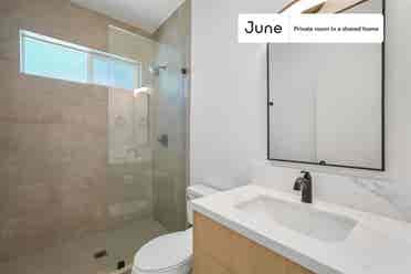 4 BR in Los Angeles