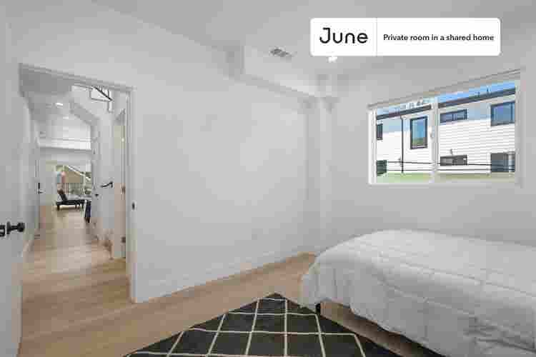 4 BR in Los Angeles