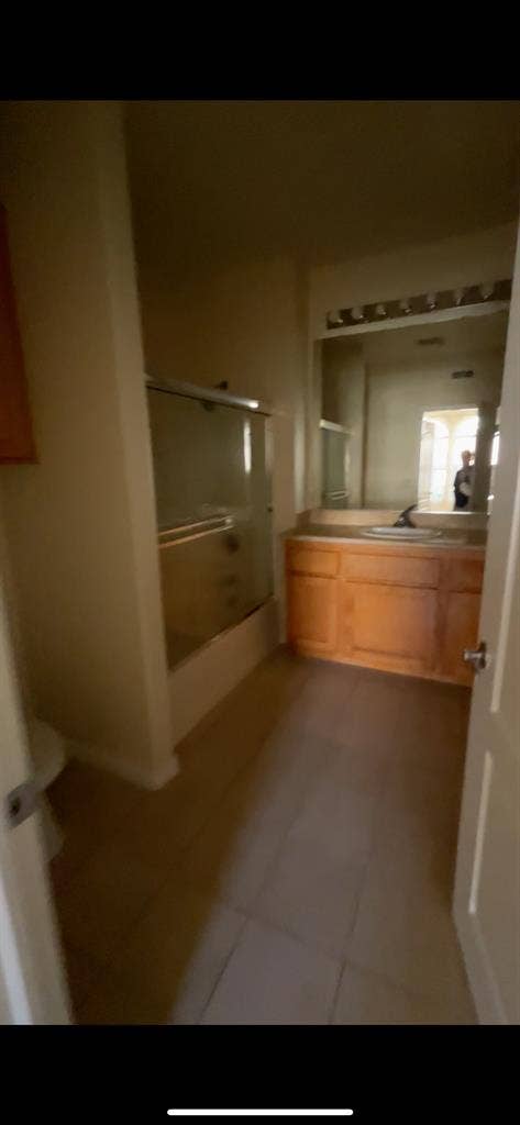 Top floor corner apartment!!