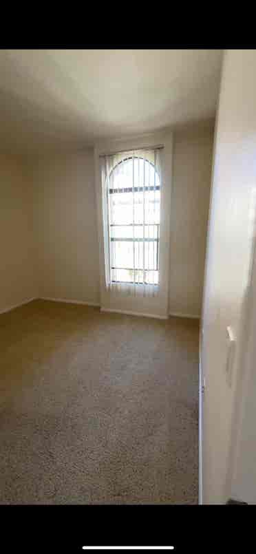 Top floor corner apartment!!