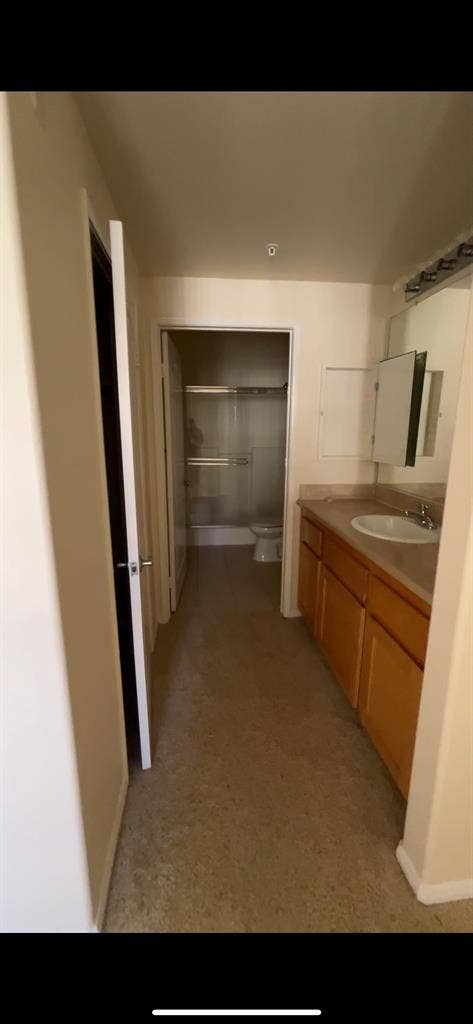 Top floor corner apartment!!