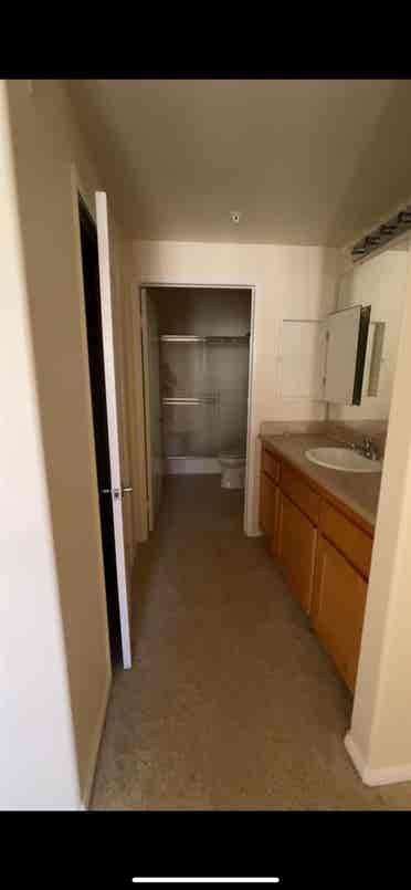 Top floor corner apartment!!