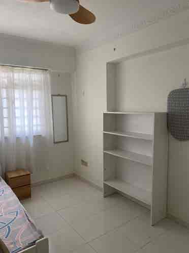 A specious common room for rent