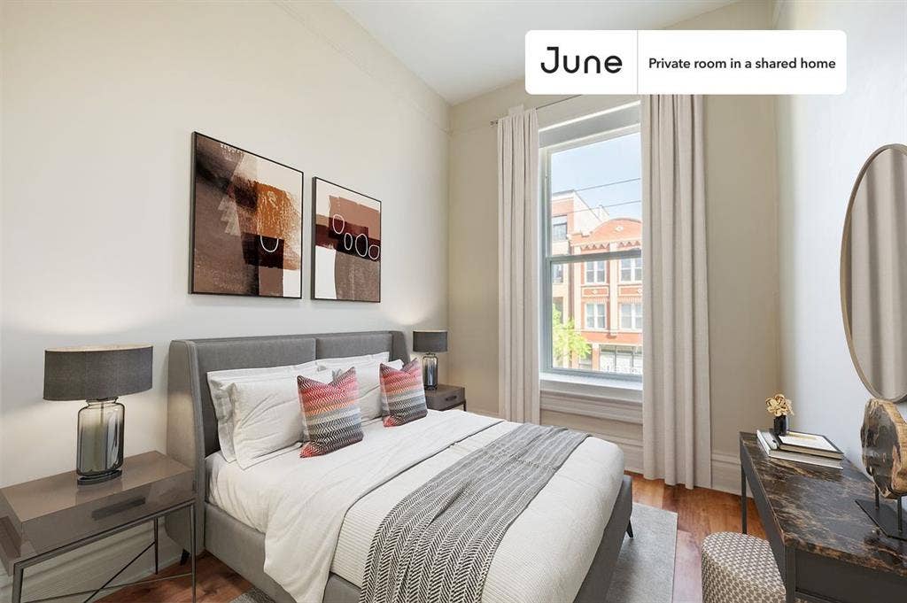 3 BR in Chicago