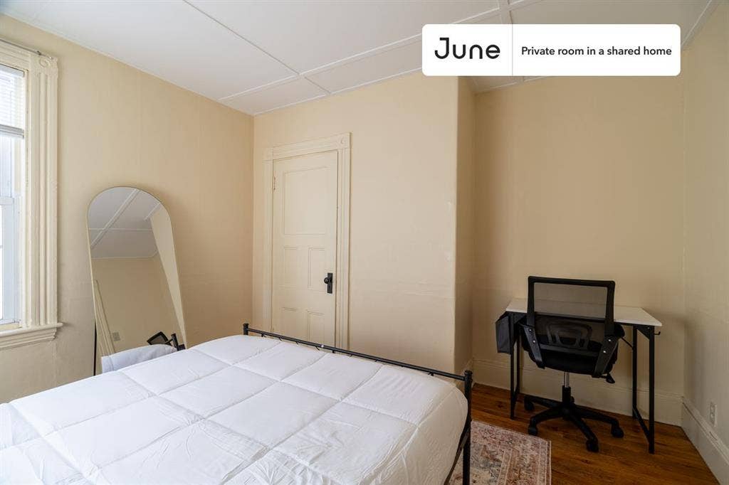4 BR in Boston