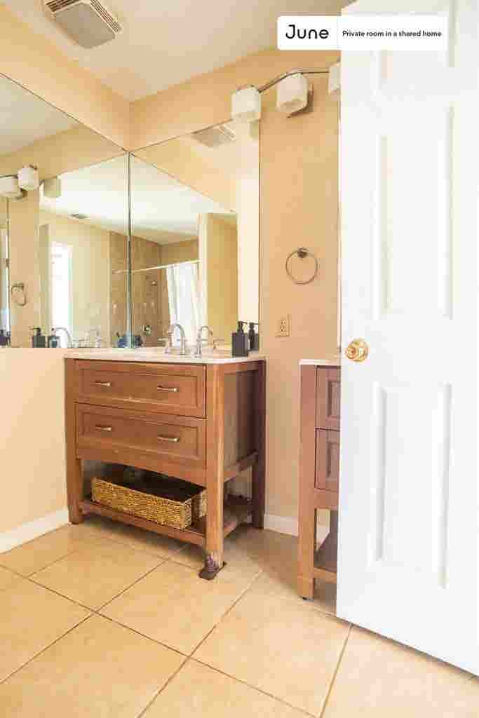 4 BR in Austin