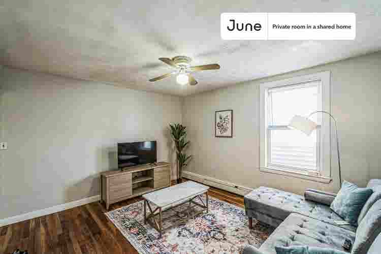 4 BR in Boston