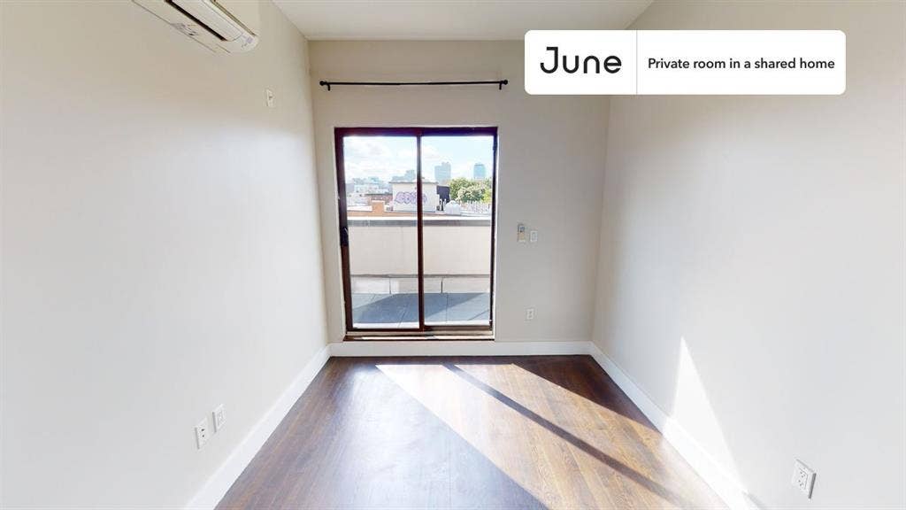 4 BR in New York City