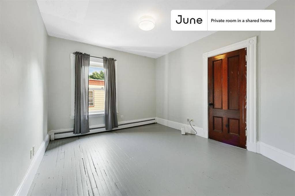 4 BR in Boston