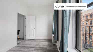 2 BR in New York City