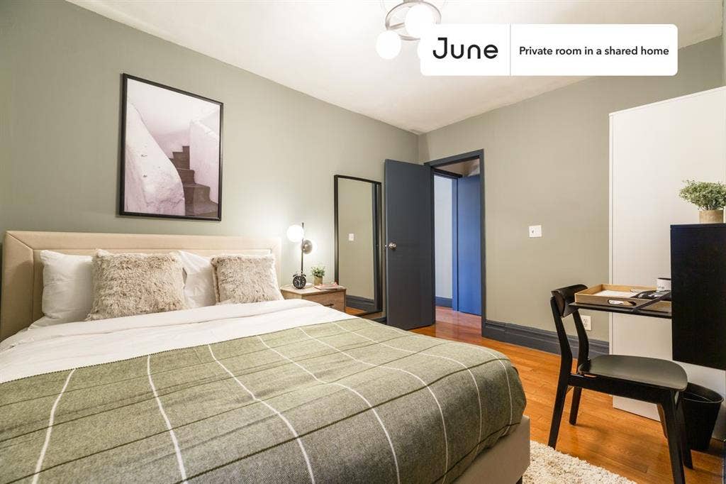4 BR in New York City