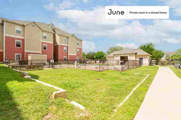 4 BR in Austin