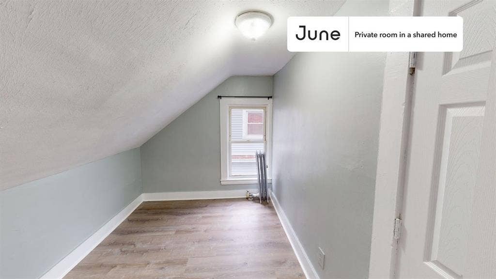 7 BR in Boston