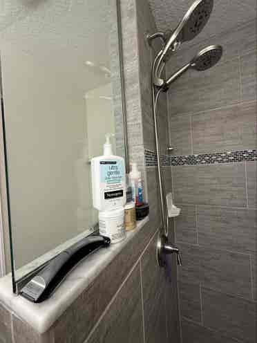 Master with en-suite College Park