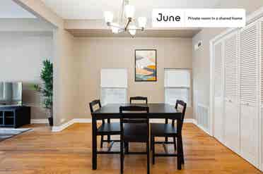 3 BR in Chicago