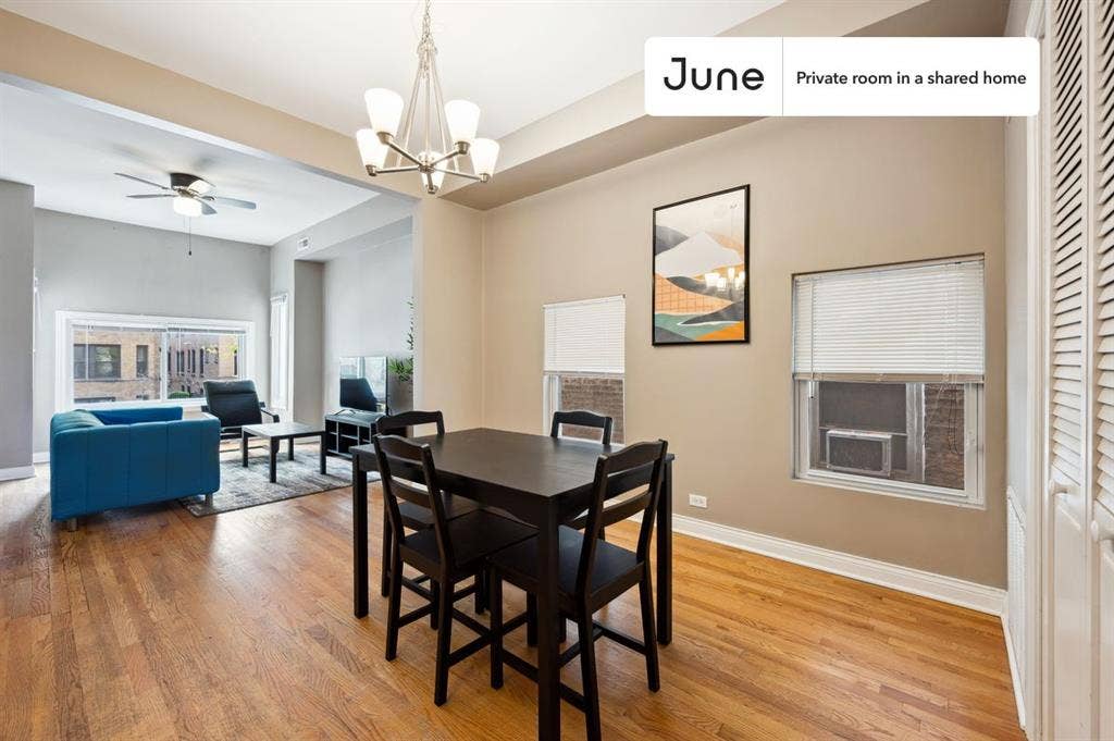 3 BR in Chicago