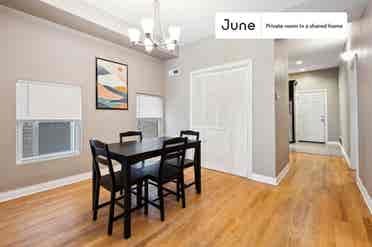 3 BR in Chicago