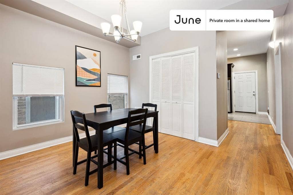 3 BR in Chicago