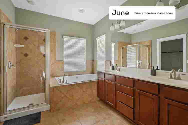 5 BR in Austin