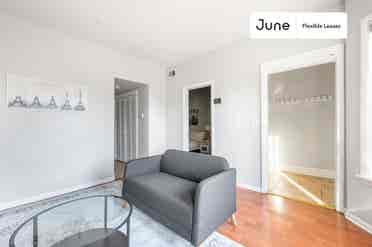 3 BR in Chicago