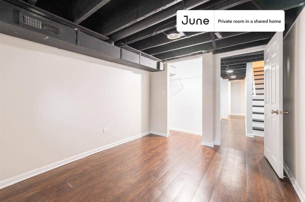 3 BR in Chicago