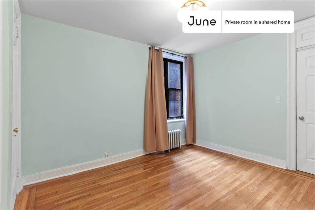 2 BR in New York City