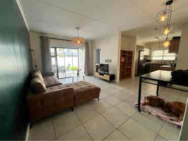 1 Unfurnished Room in House Share