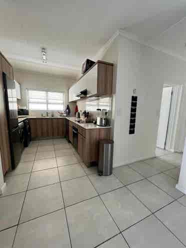 1 Unfurnished Room in House Share