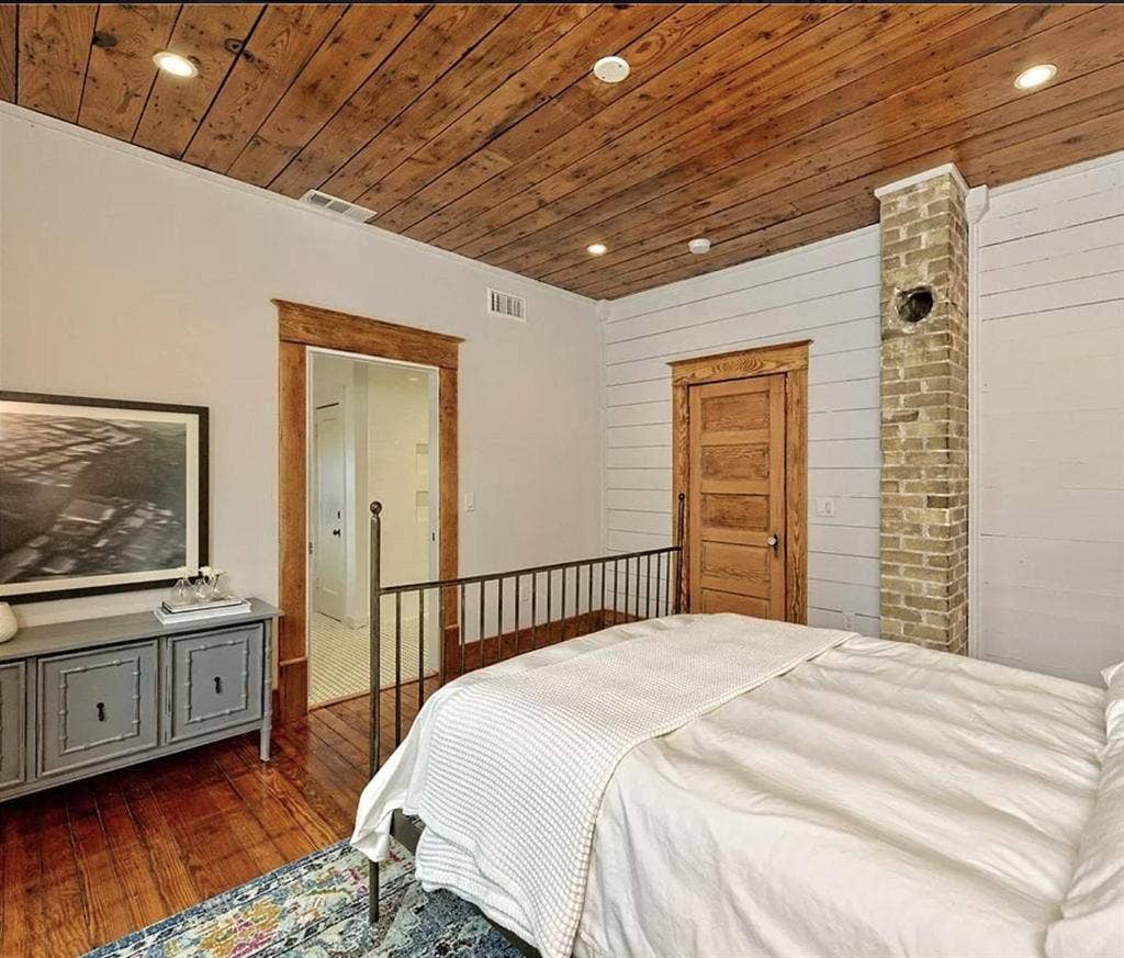 1 BR in Austin