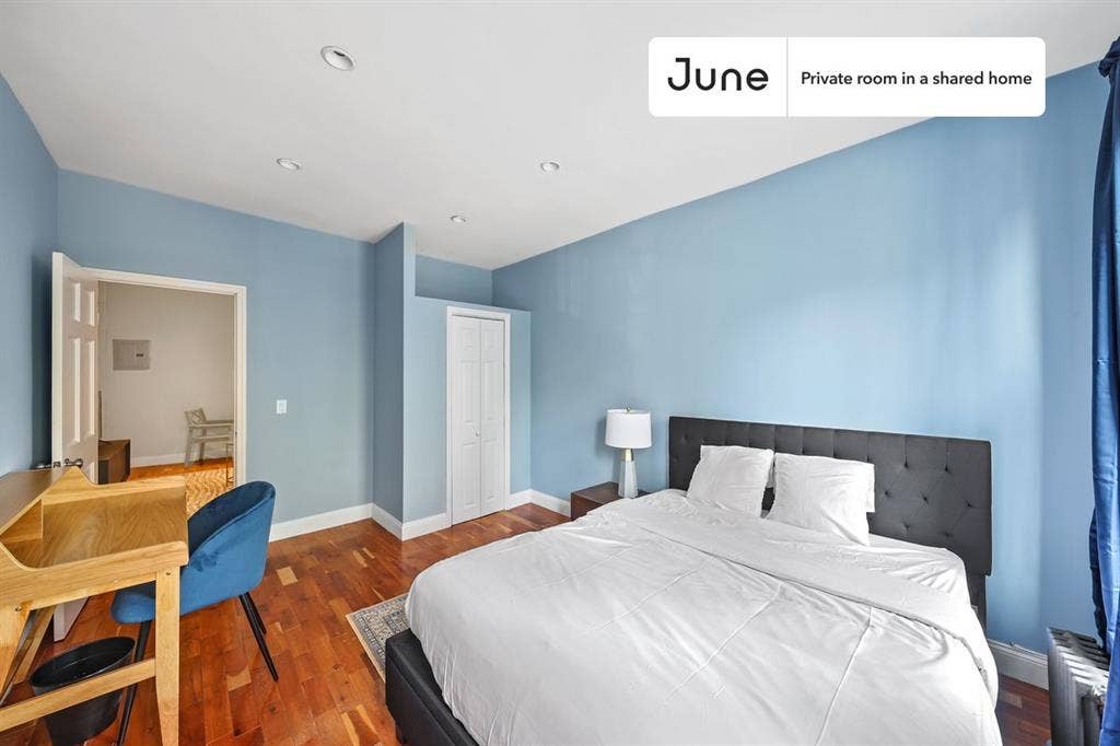 3 BR in New York City