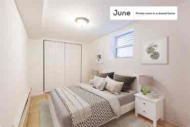 3 BR in Chicago