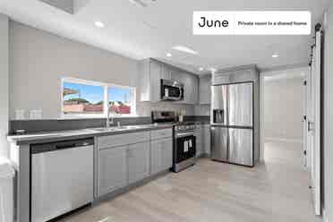 5 BR in Los Angeles