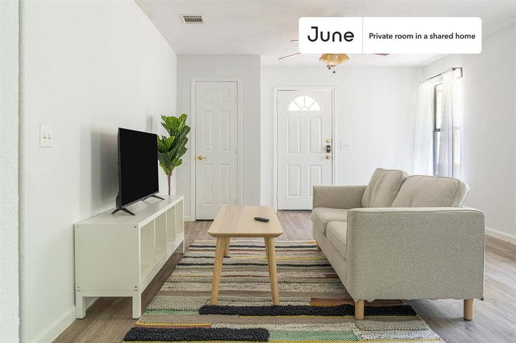 3 BR in Austin