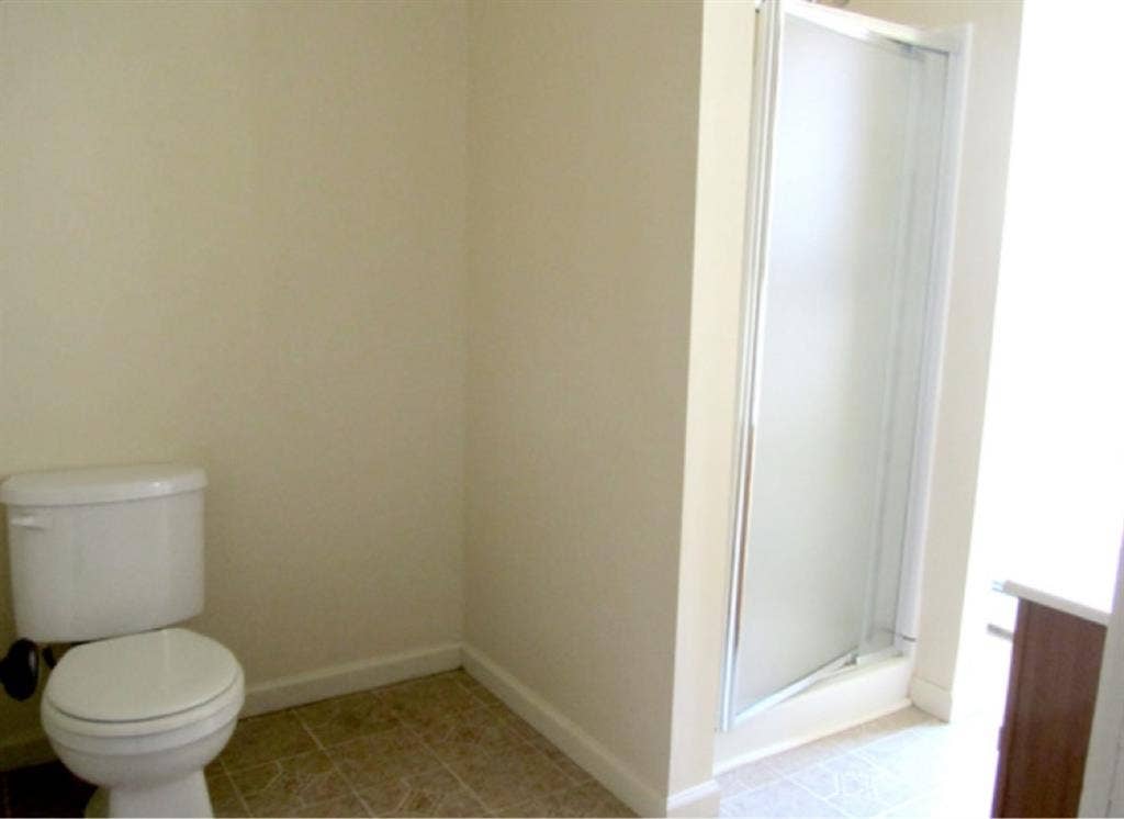 Looking for Roommate!