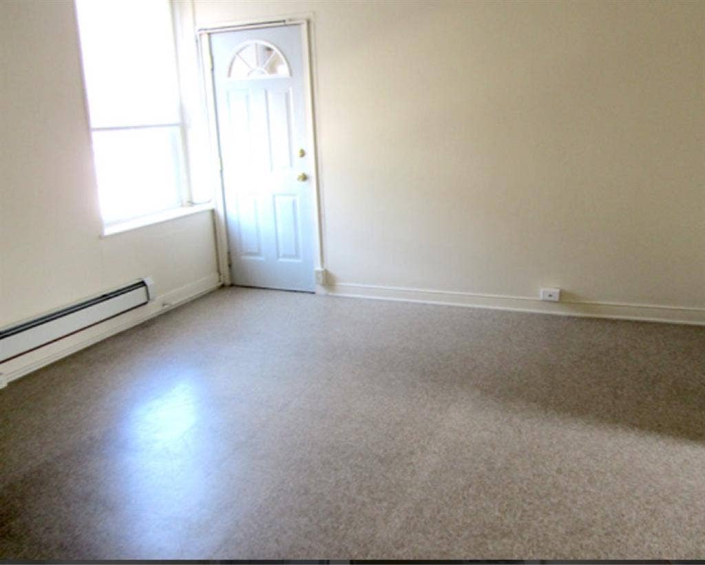Looking for Roommate!